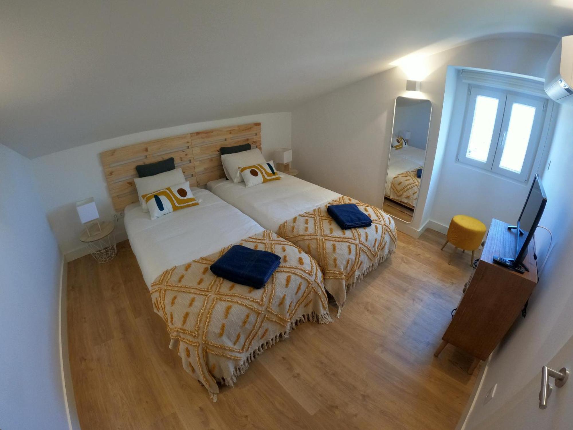 Lisbon, T2 Renewed Duplex With River View, Beato, Lisbon Bagian luar foto
